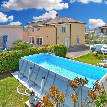 Holiday home Mit Privatpool Fuer 4 Personen Ca 30 Qm In Pula, Istrien Istrische Riviera *